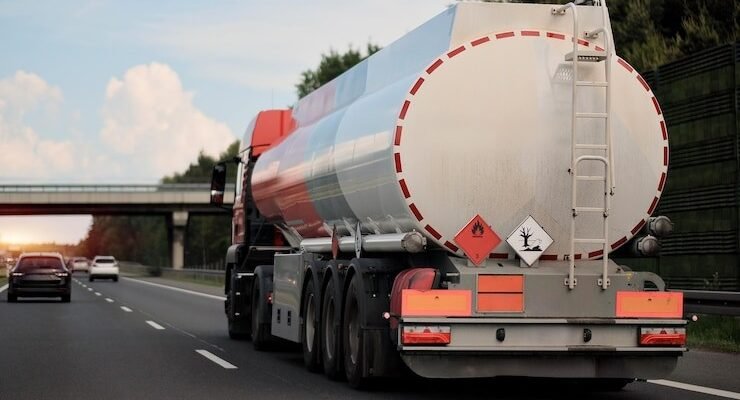 آزمون سوالات متوسط 8 وسایل نقلیه دارای بارهای خطرناک
