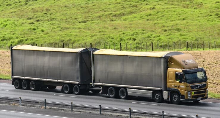 ۵ راز کامیون‌های چند تریلی